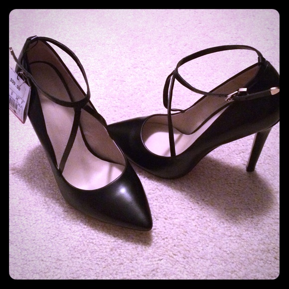 Zara Black Leather Shoes - Picture 1 of 4